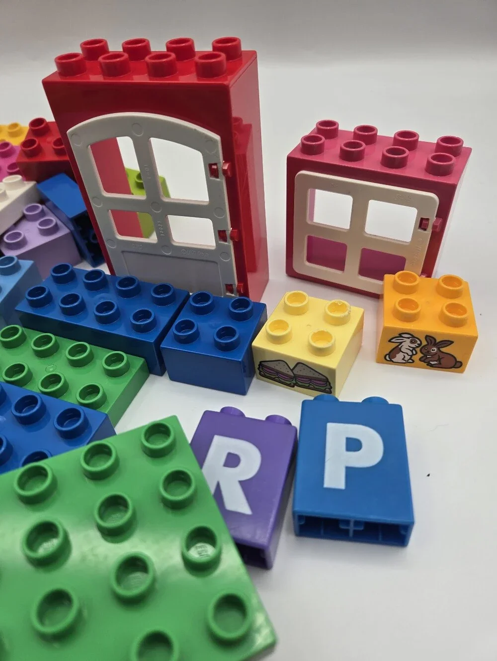 Lego Duplo Misc Building Blocks Toys Lot With 2 Figures